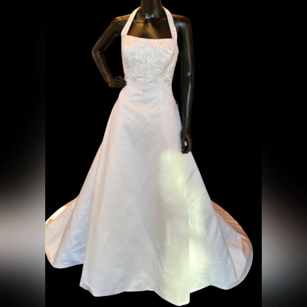 Beautiful Joli Bridal Beaded Halter White Wedding Dress Gown Size 6